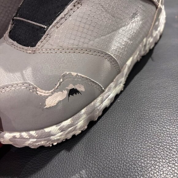 Burton Zipline BOA Youth Snowboard Boots Grey Sz 4 - Picture 9 of 10